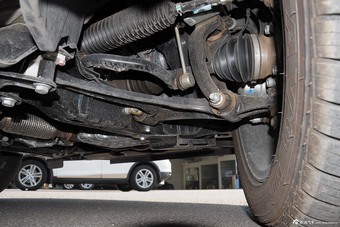 2015款传祺GS5速博1.8T自动四驱豪华导航版