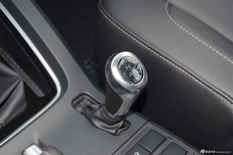 2016款北京BJ40L 2.3T自动四驱尊享版