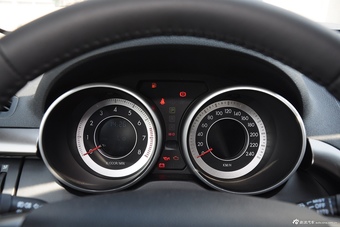 2015款奔腾X80 1.8T自动豪华型