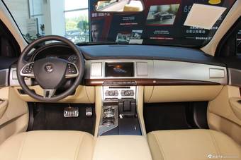 2015款捷豹XF 2.0T自动风华版图片