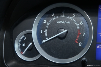 2013款北京汽车E系列1.5L自动乐尚版三厢