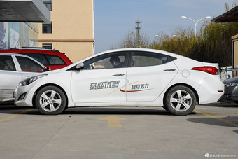 2015款朗动1.6L自动尊贵型