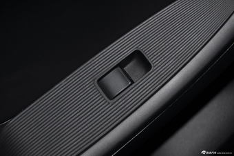 2013款马自达CX-5 2.5L自动四驱豪华型