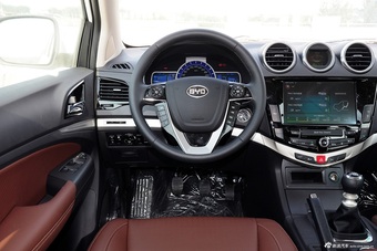 2015款比亚迪S7 1.5T手动尊贵版