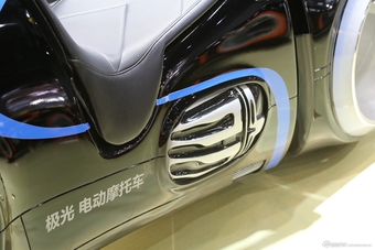 2014款极光电动摩托车