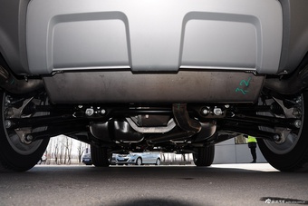 2015款揽胜极光2.0T智耀版