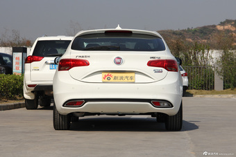 2014款菲亚特致悦1.4T自动运动版