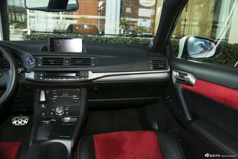 2014款雷克萨斯CT 1.8L自动200h F-Sport单色