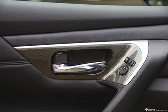 2015款天籁2.5L自动XL-NAVI Tech欧冠智享版