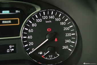 2013款天籁2.0L XL舒适版