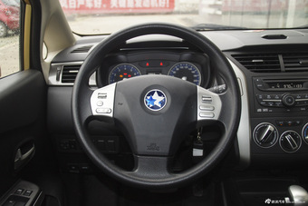 2015款启辰R50X 1.6L自动豪华版