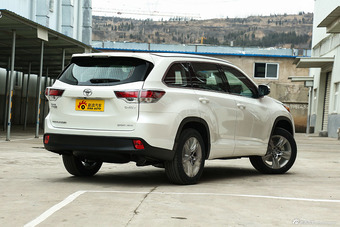 2015款汉兰达2.0T自动四驱豪华导航版7座