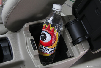 2015款福克斯三厢1.6L自动舒适型