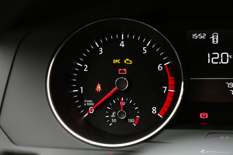 2015款凌渡1.4T手动风尚型230