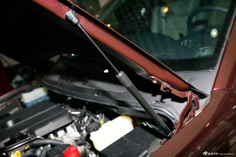 2014款路帝 2.0T柴油两驱豪华导航版