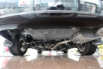 2013款吉利EC8 2.4L自动尊贵型