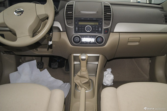 2012款轩逸 1.6L手动经典EX舒适版