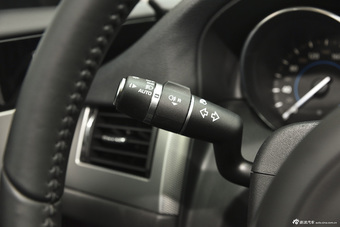 2015款捷豹XF 3.0自动SC R-Sport 风华版