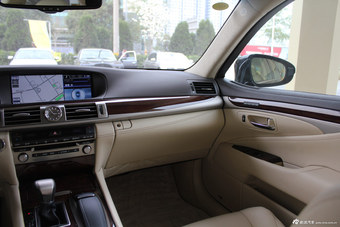 2014款雷克萨斯LS460L到店实拍