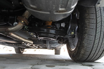 2015款奔腾X80 1.8T自动运动型