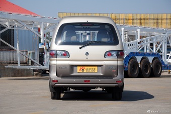 2015款菱智M3 1.6L 7座豪华型