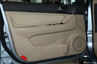 2012款北京汽车E系列1.3L乐尚手动版两厢