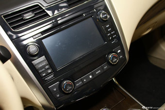 2014款天籁公爵2.5L XV-VIP尊领版实拍