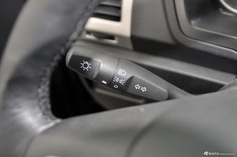 2012款奥轩GX5 2.0L手动两驱时尚版