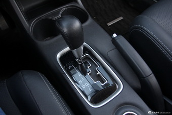 2013款欧蓝德 2.4L 四驱精英GT版