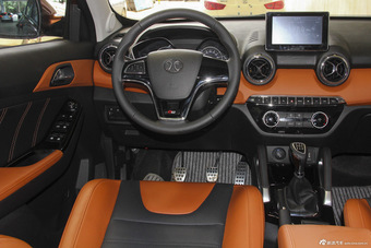 2016款北汽绅宝X55 1.5L手动精英版