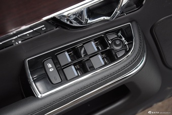 2015款捷豹XJL80周年版