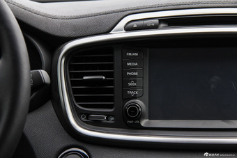 2015款索兰托L 2.2T自动柴油四驱精英版 5座