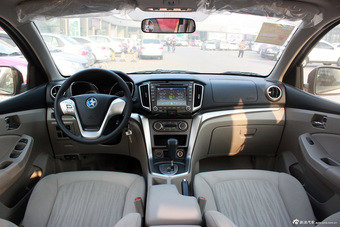 2015款启辰T70 2.0L自动睿趣版图片