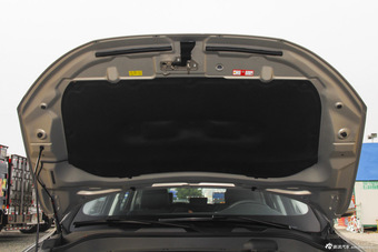 2016款众泰SR7 1.5T自动魔方之心版