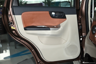 2013款海马S7 2.0L自动智尚版