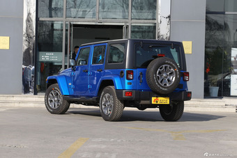 2015款牧马人3.0L四门版Sahara