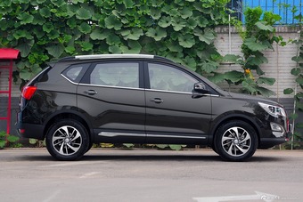 2015款宝骏560 手动豪华