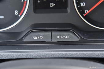 2013款朗逸改款1.6L自动豪华版