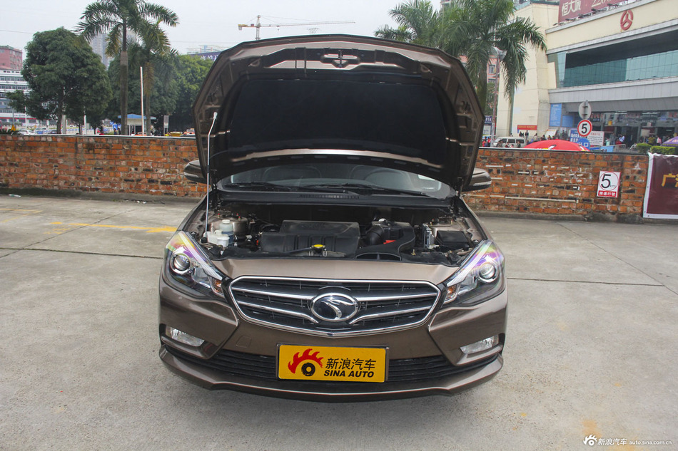 2015款V5菱致plus 1.5L手动智趣型