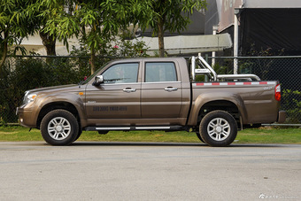 2015款中兴威虎TUV 2.5T手动柴油四驱豪华型