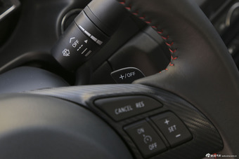 2016款马自达3昂克赛拉2.0L自动三厢旗舰型