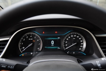 2015款英朗15N手动豪华型