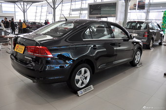 2013款桑塔纳1.6L自动舒适版如意黑