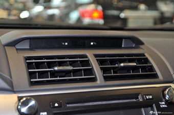 2012款凯美瑞尊瑞混动2.5HG豪华版