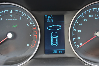 2014款海马M8 2.0L手动舒适型