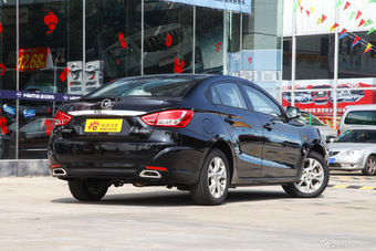 2015款海马福美来1.6L自动品尚型