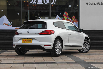 2015款尚酷2.0T自动豪华版