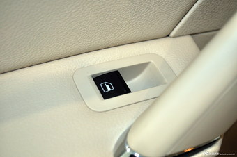 2014款 新帕萨特 1.8TSI DSG 尊荣版