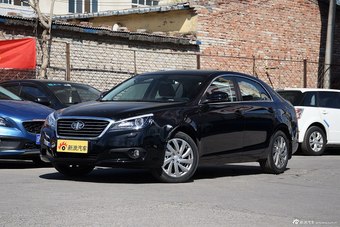 2012款奔腾B90 2.0L自动导航型图片