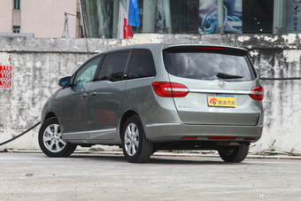 2014款GL8商务车3.0L自动XT豪华商务旗舰版